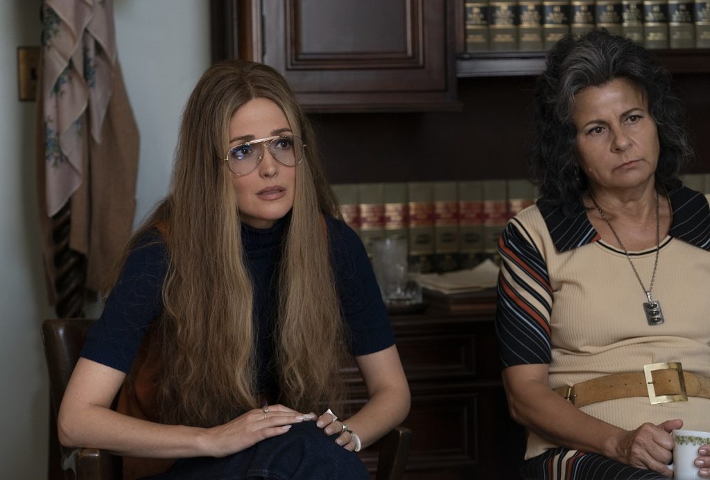 Kadr z serialu Mrs. America, 2020.